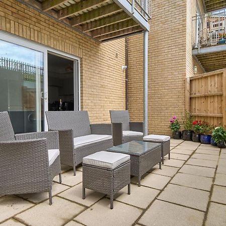 Beautiful 3 Bed Apartment In Bonchurch - Nr Ventnor - Large Outside Terrace & Parking - Dog Friendly - The Perfect Choice For Couples, Friends, Families - 5 Mins To Beach Екстериор снимка